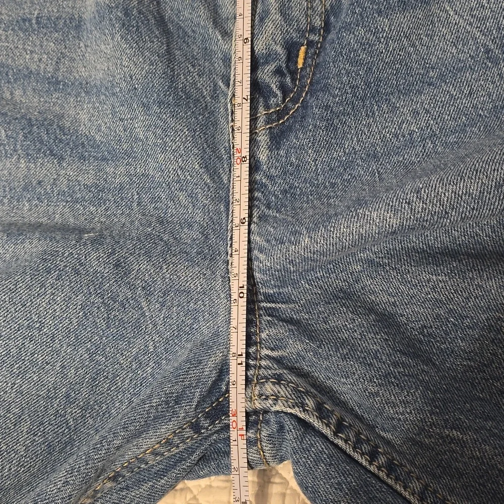 Old Navy Wide Leg Jeans - Picture 9 of 17